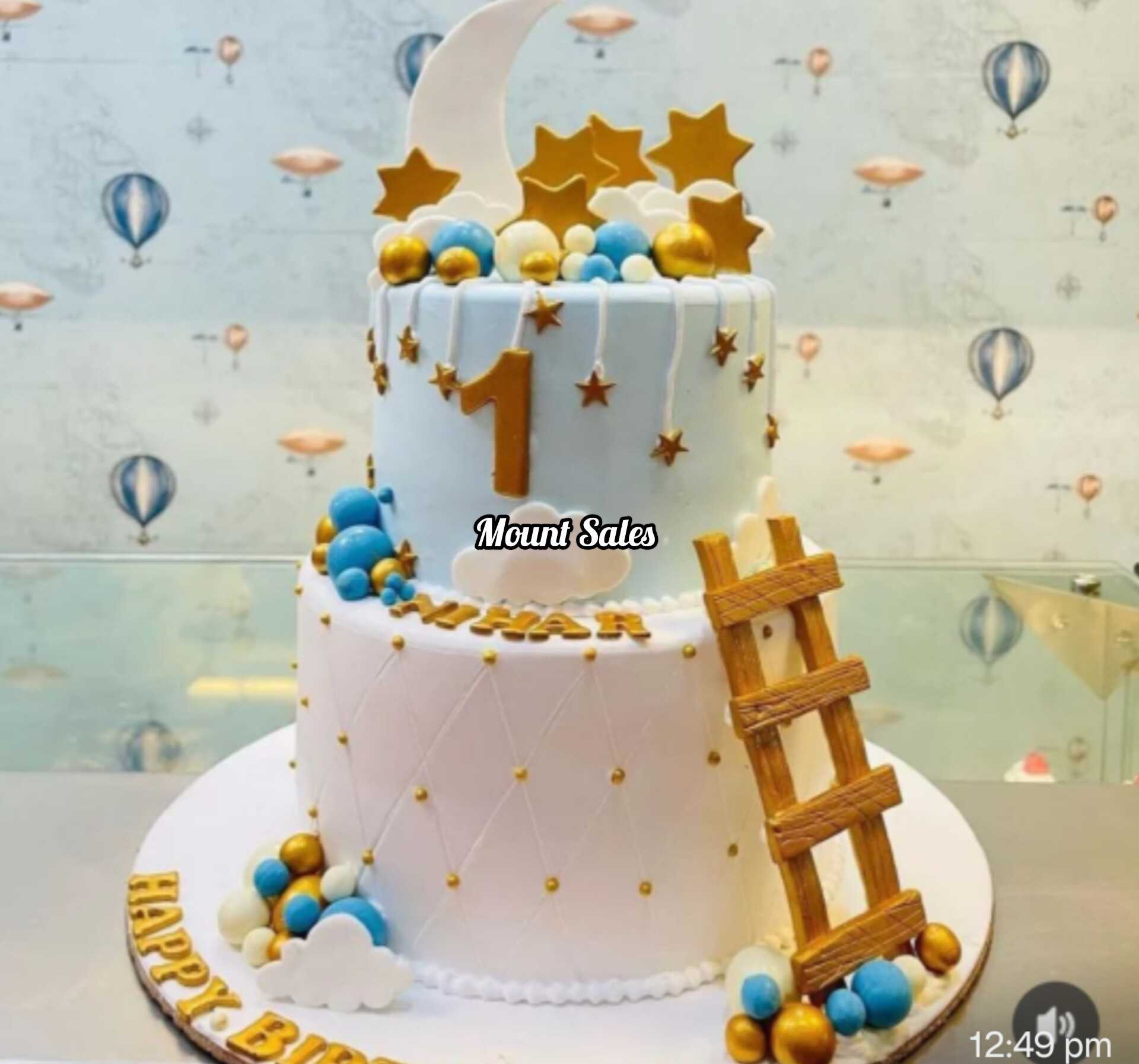 Premium RED N White Velvet Cake